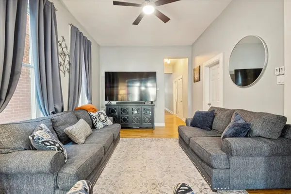 $2,200 | 1448 North Fairfield Avenue, Unit 1, Chicago, IL 60622