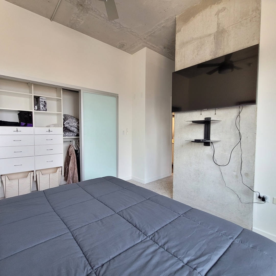 235 West Van Buren Street, Unit 3902 Chicago, IL 60607 - Photo 15 of 27