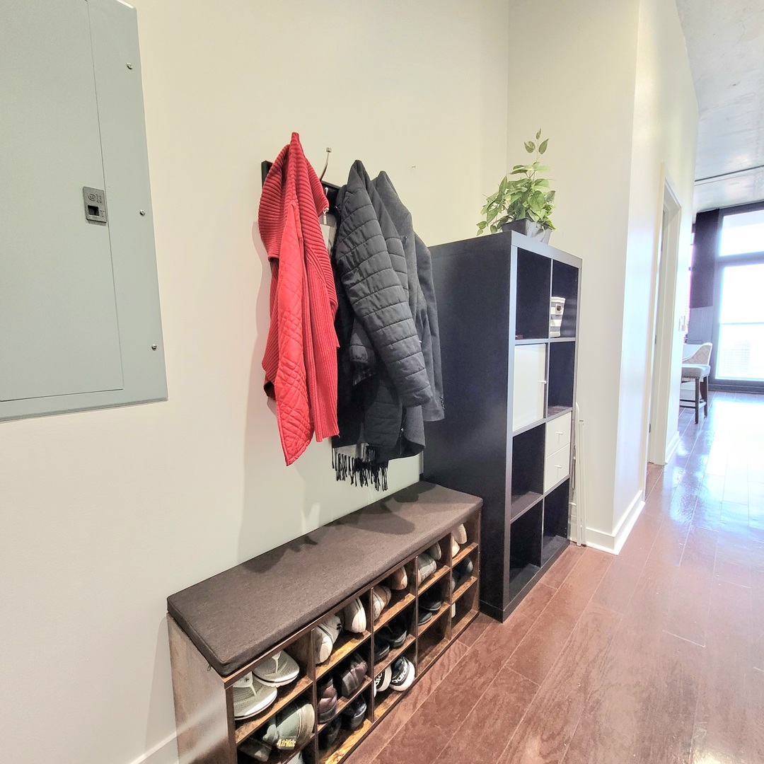 235 West Van Buren Street, Unit 3902 Chicago, IL 60607 - Photo 4 of 27