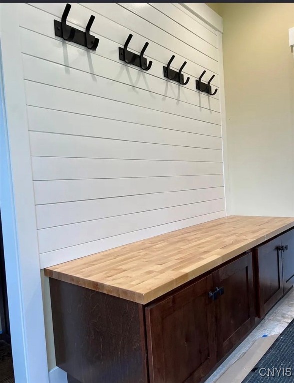 3817 Gully Road Skaneateles, NY 13152 - Photo 39 of 40 BACK ENTRANCE MUDROOM/LAUNDRY