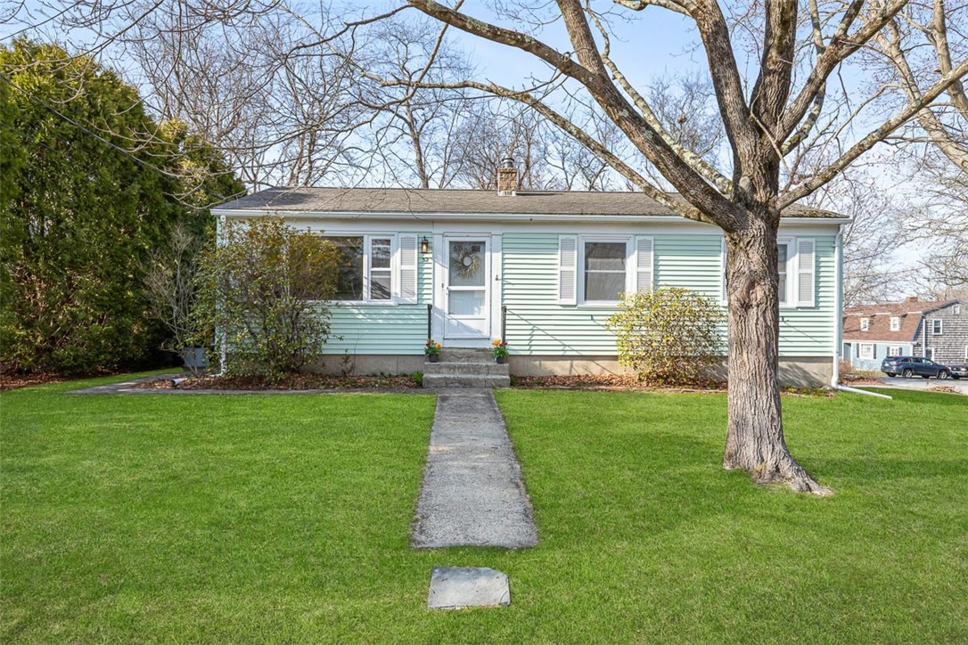 32 Overhill Road Warren, RI 02885 - Photo 1 of 47