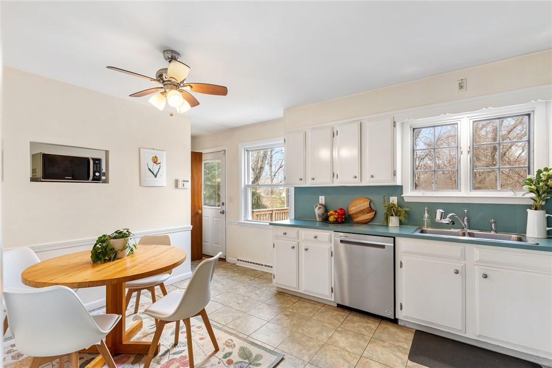 32 Overhill Road Warren, RI 02885 - Photo 15 of 47