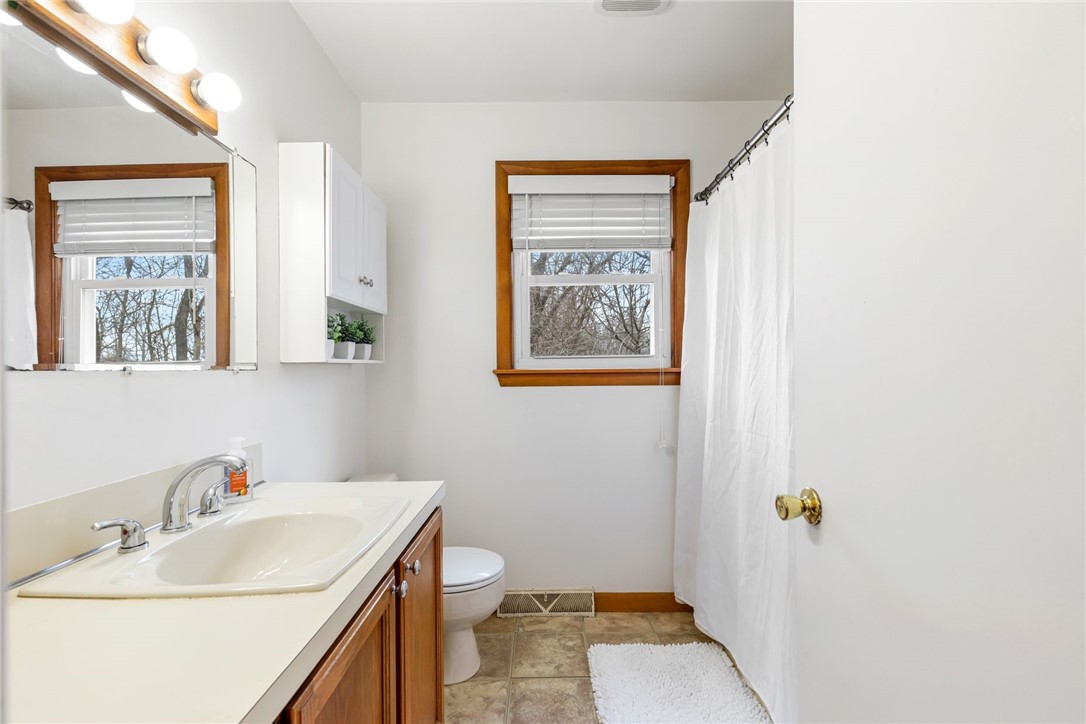 32 Overhill Road Warren, RI 02885 - Photo 31 of 47
