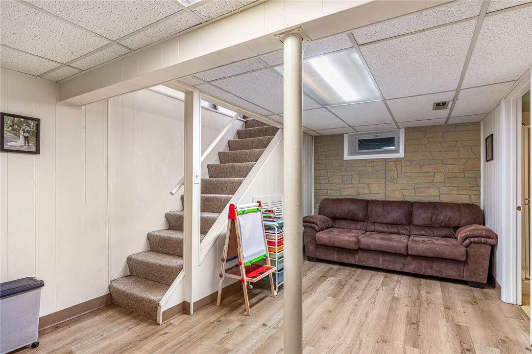 32 Overhill Road Warren, RI 02885 - Photo 35 of 47