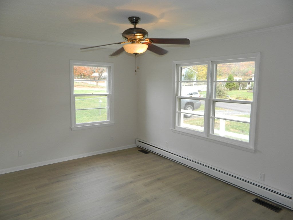 31225 Old Stage Road Glade Spring, VA 24340 - Photo 3 of 31 Gallery Image 3