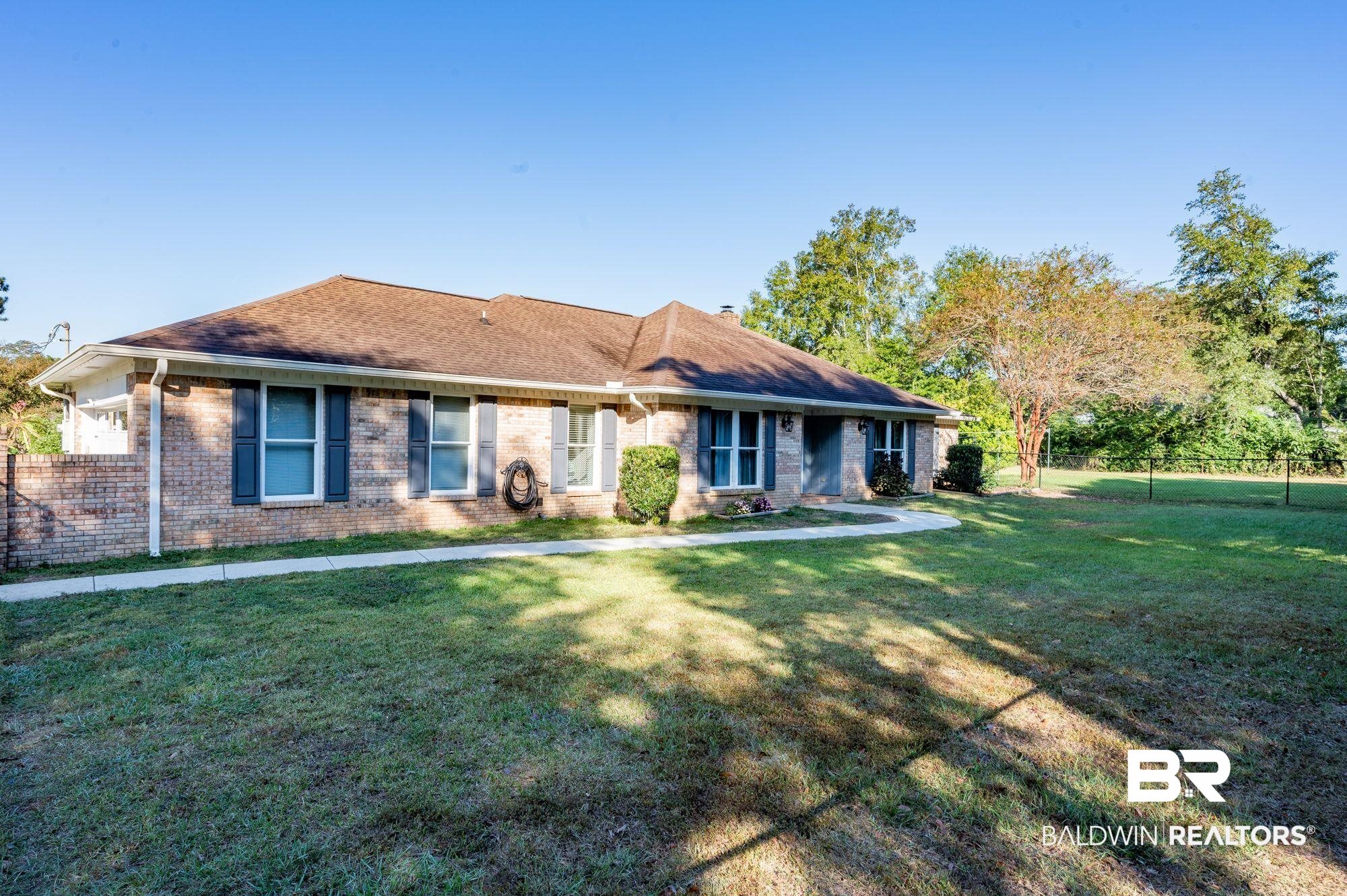 20037 County Road 33 Fairhope, AL 36532 - Photo 74 of 79 Ranch-style home featuring a front yard