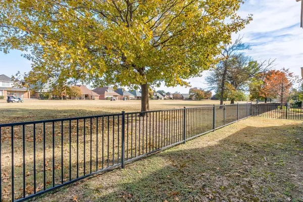 $549,000 | 1854 Masters Drive, DeSoto, TX 75115