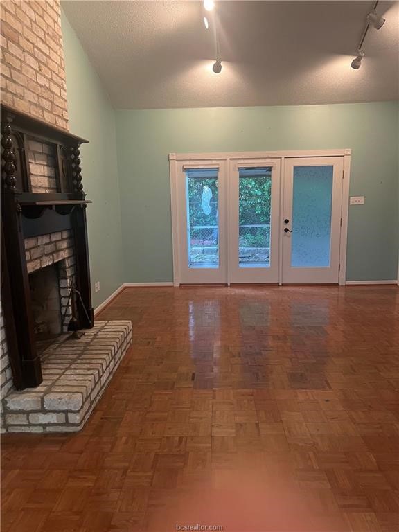 321 East Main Street Brenham, TX 77833 - Photo 4 of 28