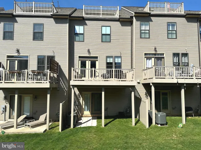 $4,200 | 3697 Ambrose Hills Road, Falls Church, VA 22041