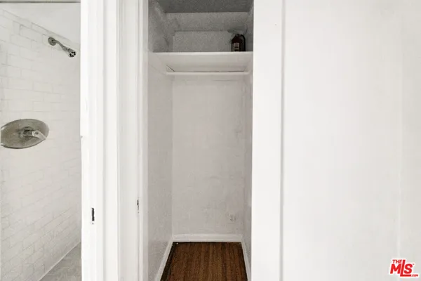 $2,400 | 351 North Sierra Bonita Avenue, Unit 2, Los Angeles, CA 90036