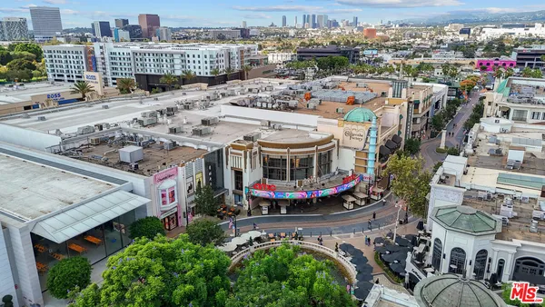 $2,400 | 351 North Sierra Bonita Avenue, Unit 2, Los Angeles, CA 90036