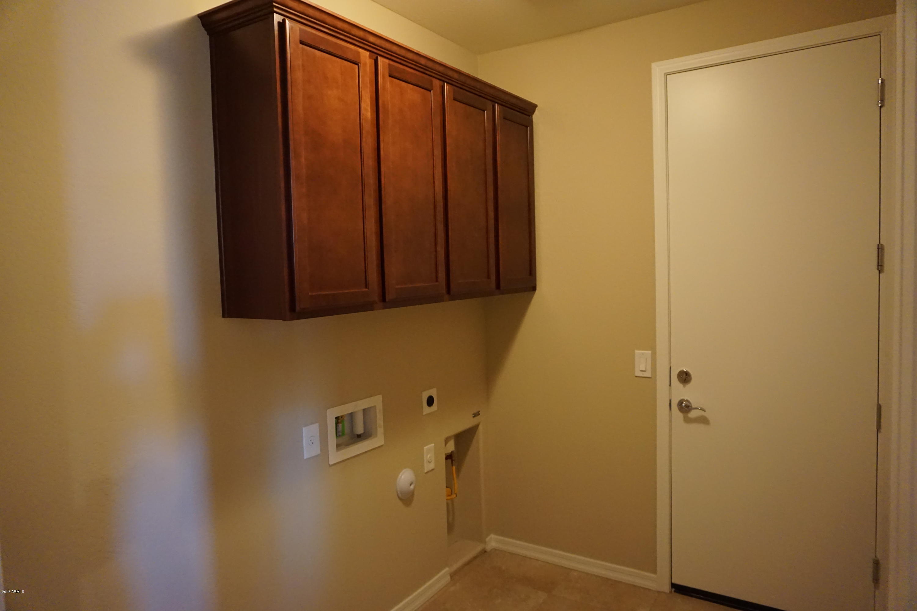 2537 West Royer Road Phoenix, AZ 85085 - Photo 12 of 17 LAUNDRY ROOM