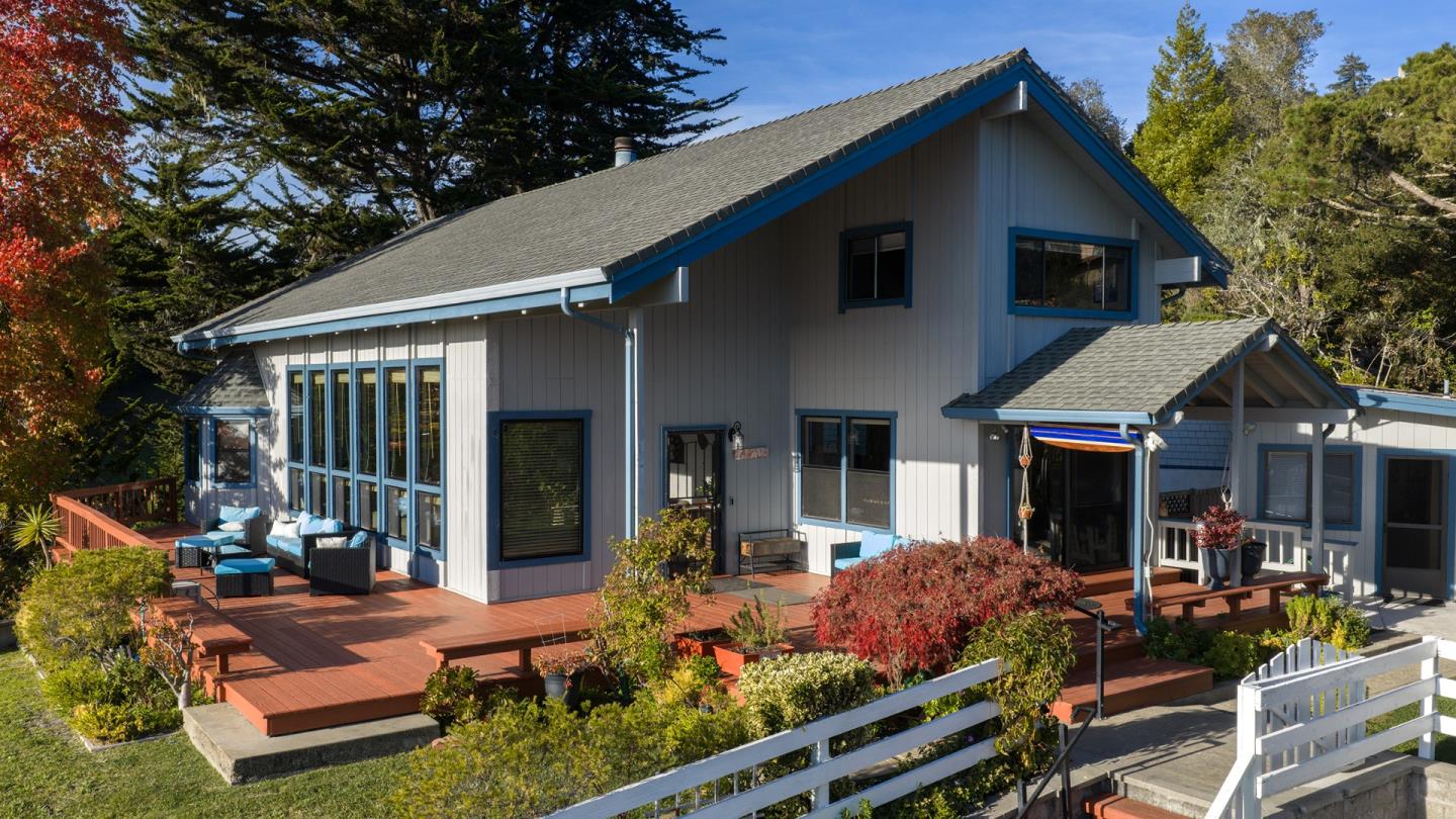 530 Quail Run Road Aptos, CA 95003 - Photo 3 of 25 a front view of a house with porch and garden
