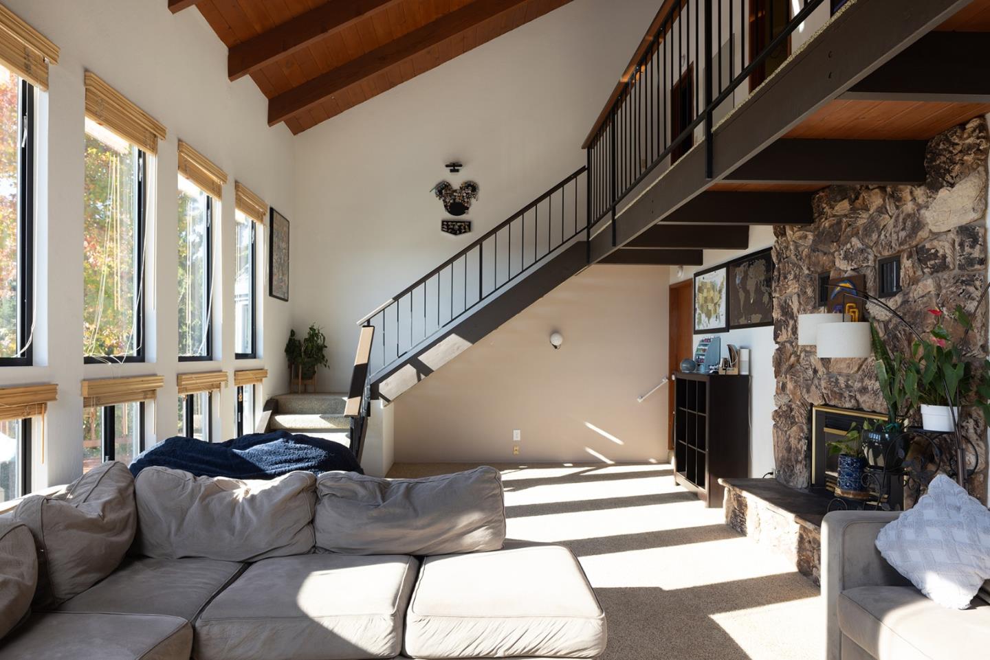 530 Quail Run Road Aptos, CA 95003 - Photo 7 of 25 a view of entryway and hall with wooden floor
