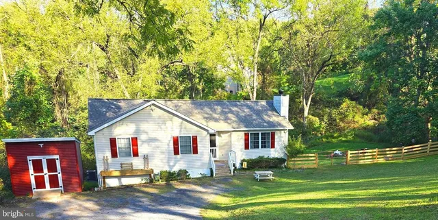 $2,700 | 88 Crab Apple Court, Linden, VA 22642