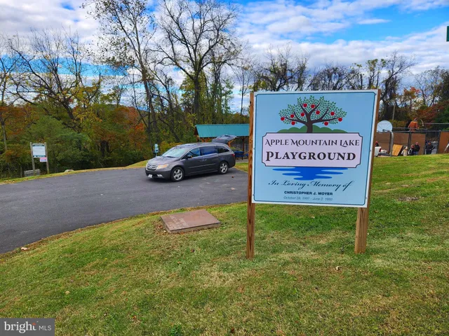 $2,700 | 88 Crab Apple Court, Linden, VA 22642