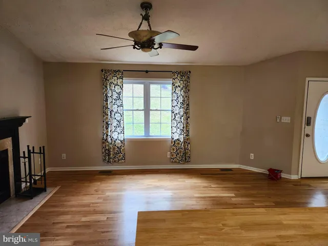 $2,700 | 88 Crab Apple Court, Linden, VA 22642