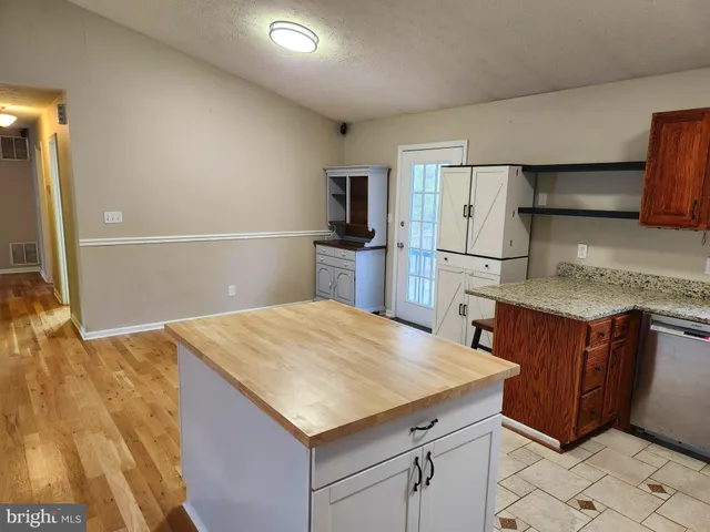 $2,700 | 88 Crab Apple Court, Linden, VA 22642