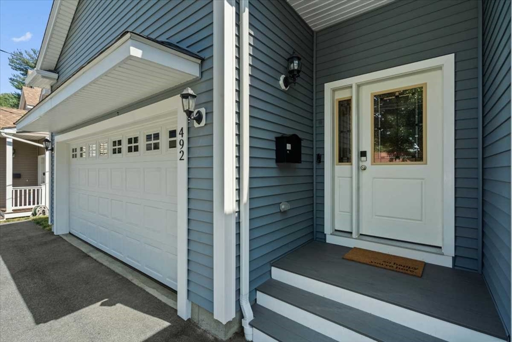 492 Hamilton Street Worcester, MA 01604 - Photo 3 of 42