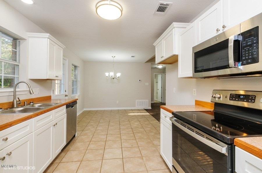 46 Quail Ridge Lane McHenry, MS 39561 - Photo 8 of 15 08_46QuailRidgeLane_2010_LowRes
