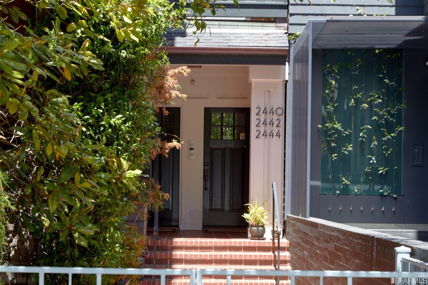 2444 Broadway San Francisco, CA 94115 - Photo 11 of 57 a front view of a house with garden