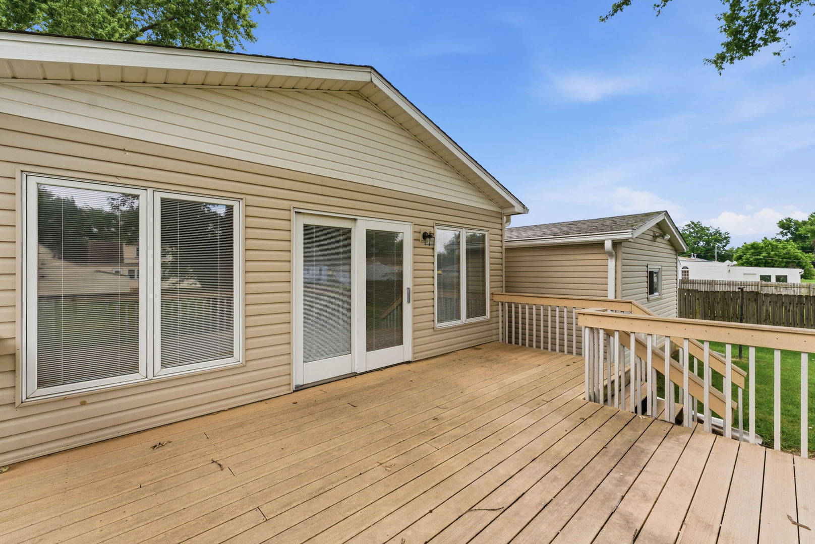 4620 50th Avenue Moline, IL 61265 - Photo 7 of 38