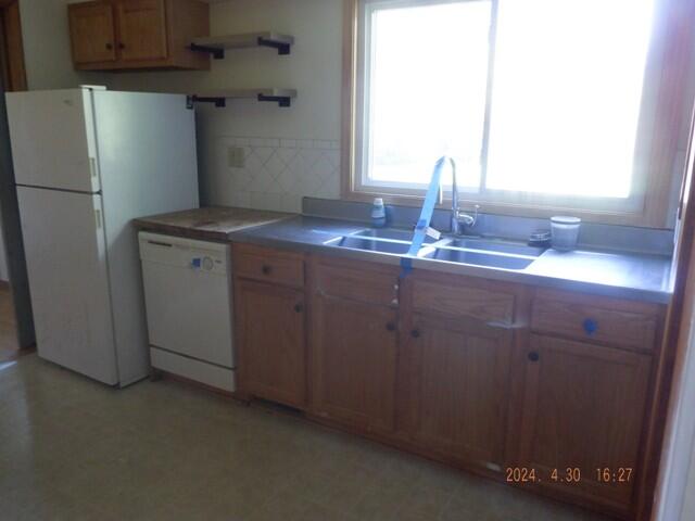 1919 Bender Road Portage, MI 49002 - Photo 7 of 29 DSCF6458