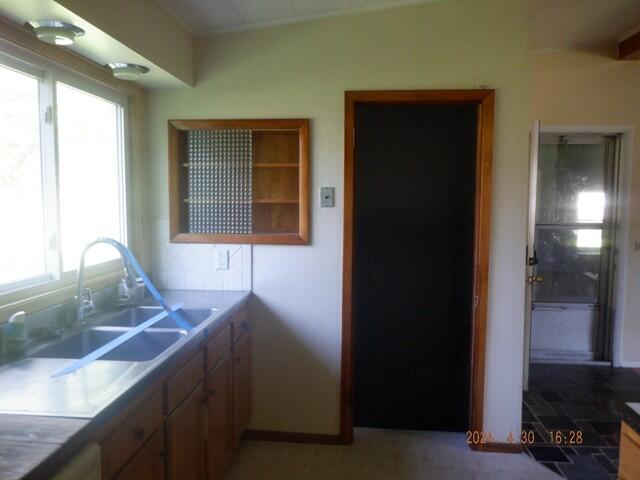 1919 Bender Road Portage, MI 49002 - Photo 10 of 29 DSCF6461