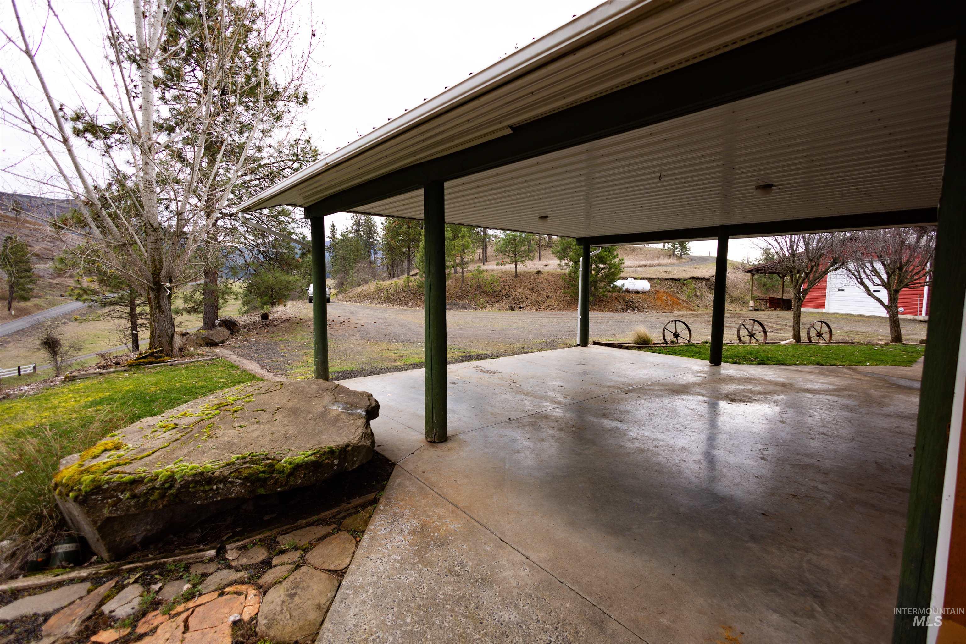 402 Beaverslide Road Kamiah, ID 83536 - Photo 3 of 46 View of patio / terrace