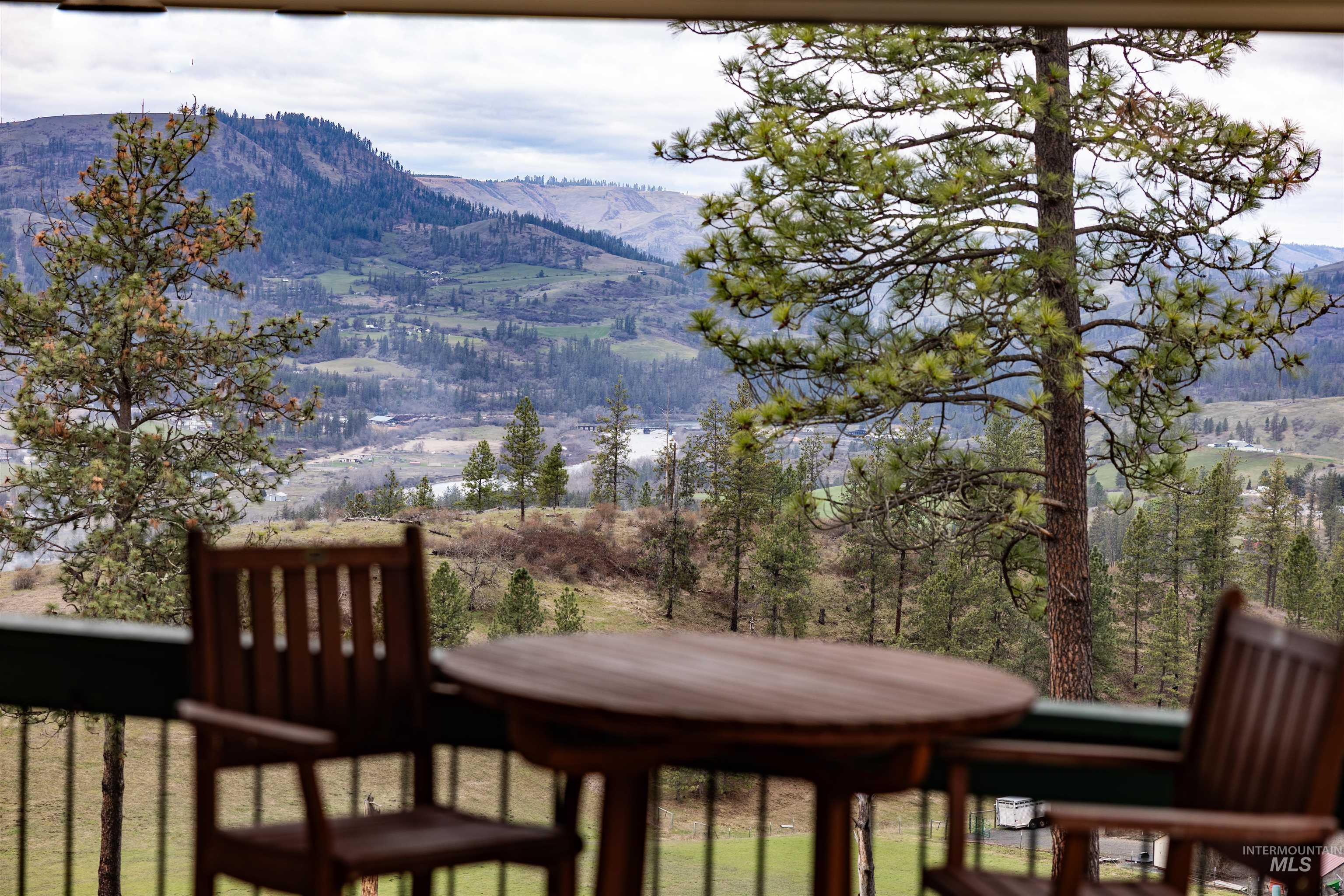 402 Beaverslide Road Kamiah, ID 83536 - Photo 6 of 46 Wooden terrace with a mountain view