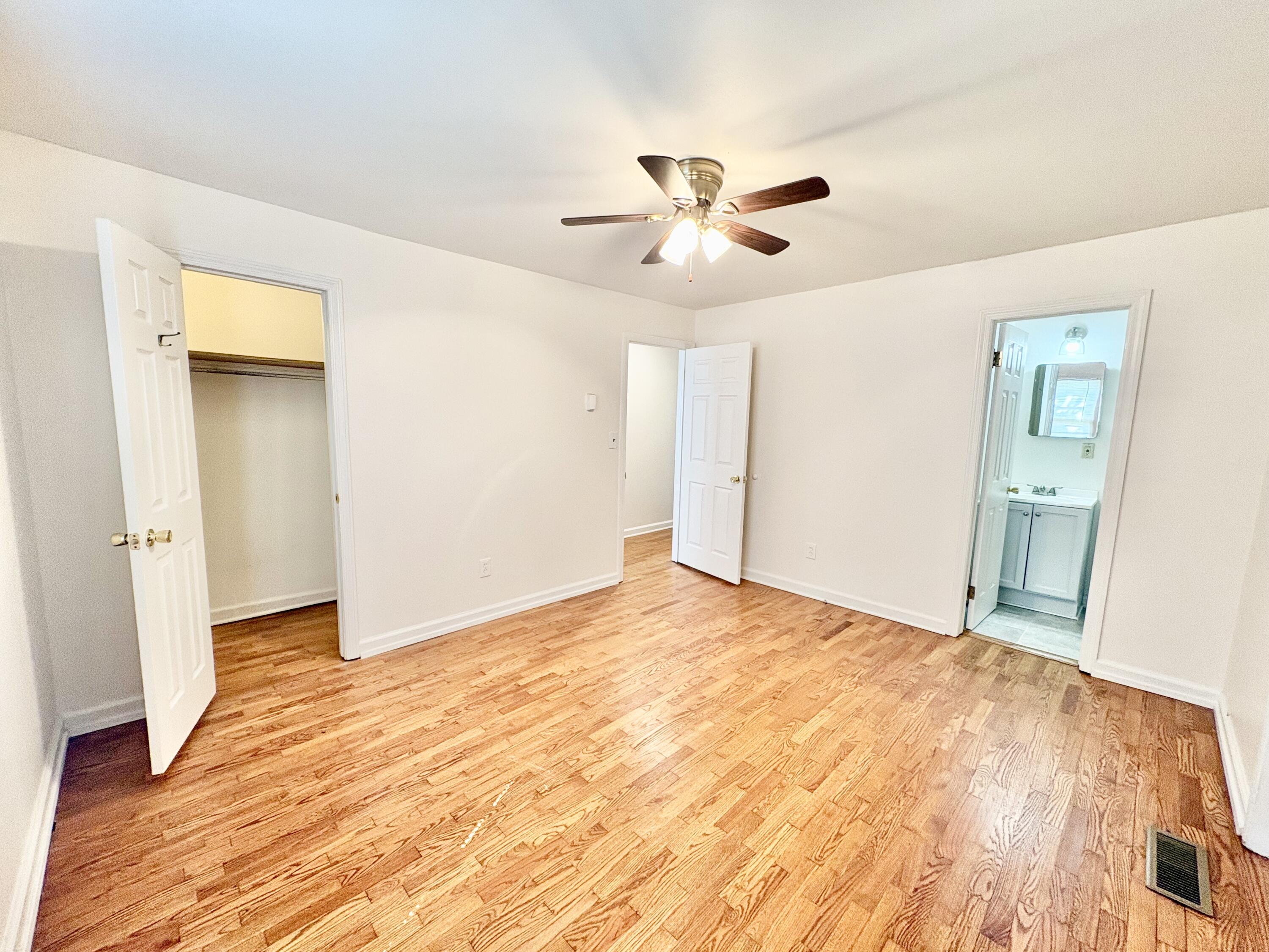 922 Ridgeway Avenue Signal Mountain, TN 37377 - Photo 14 of 23 Primary suite with walk-in closet