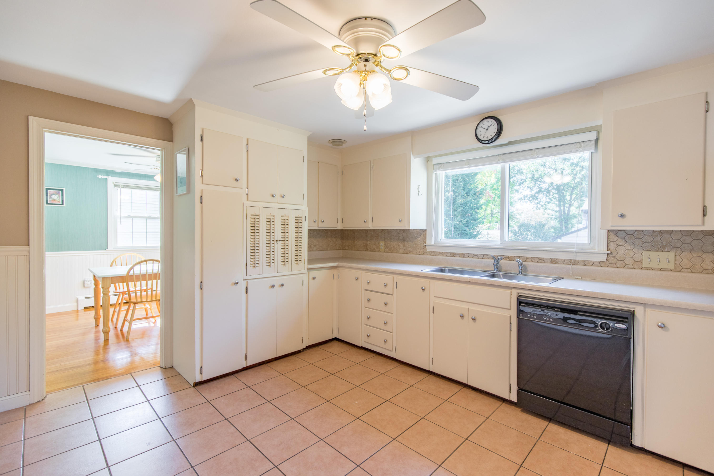 35 Four Winds Road Portland, ME 04102 - Photo 7 of 28 35 Four Winds Portland-12