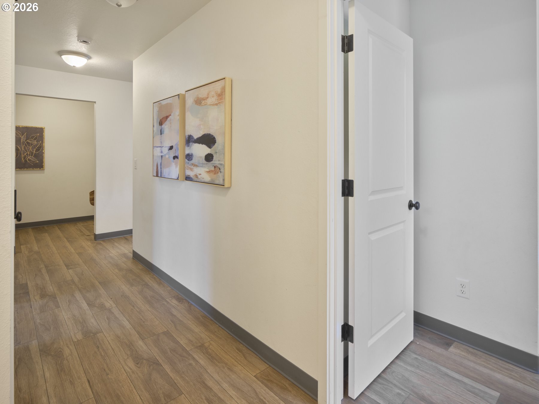 497 Hart Road Winlock, WA 98596 - Photo 23 of 36 Hallway
