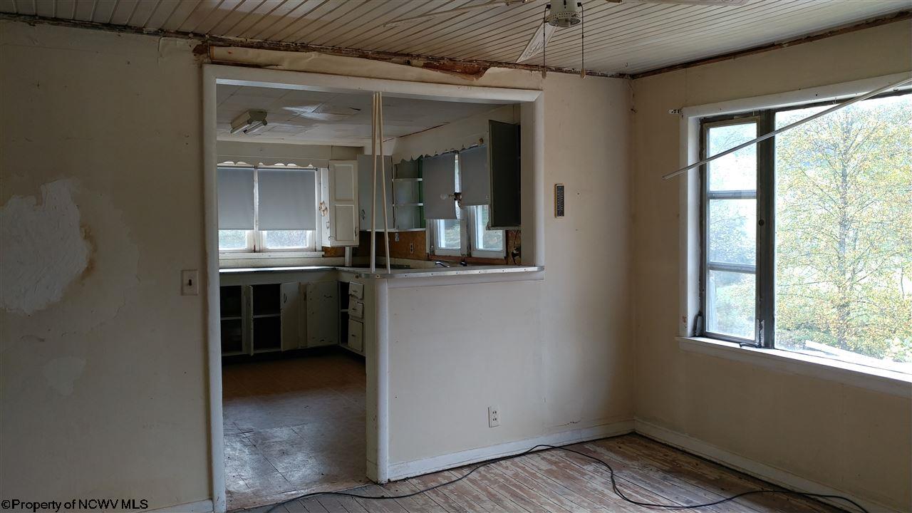 899 Plum Run Road Mannington, WV 26582 - Photo 7 of 19 Gallery Image 7