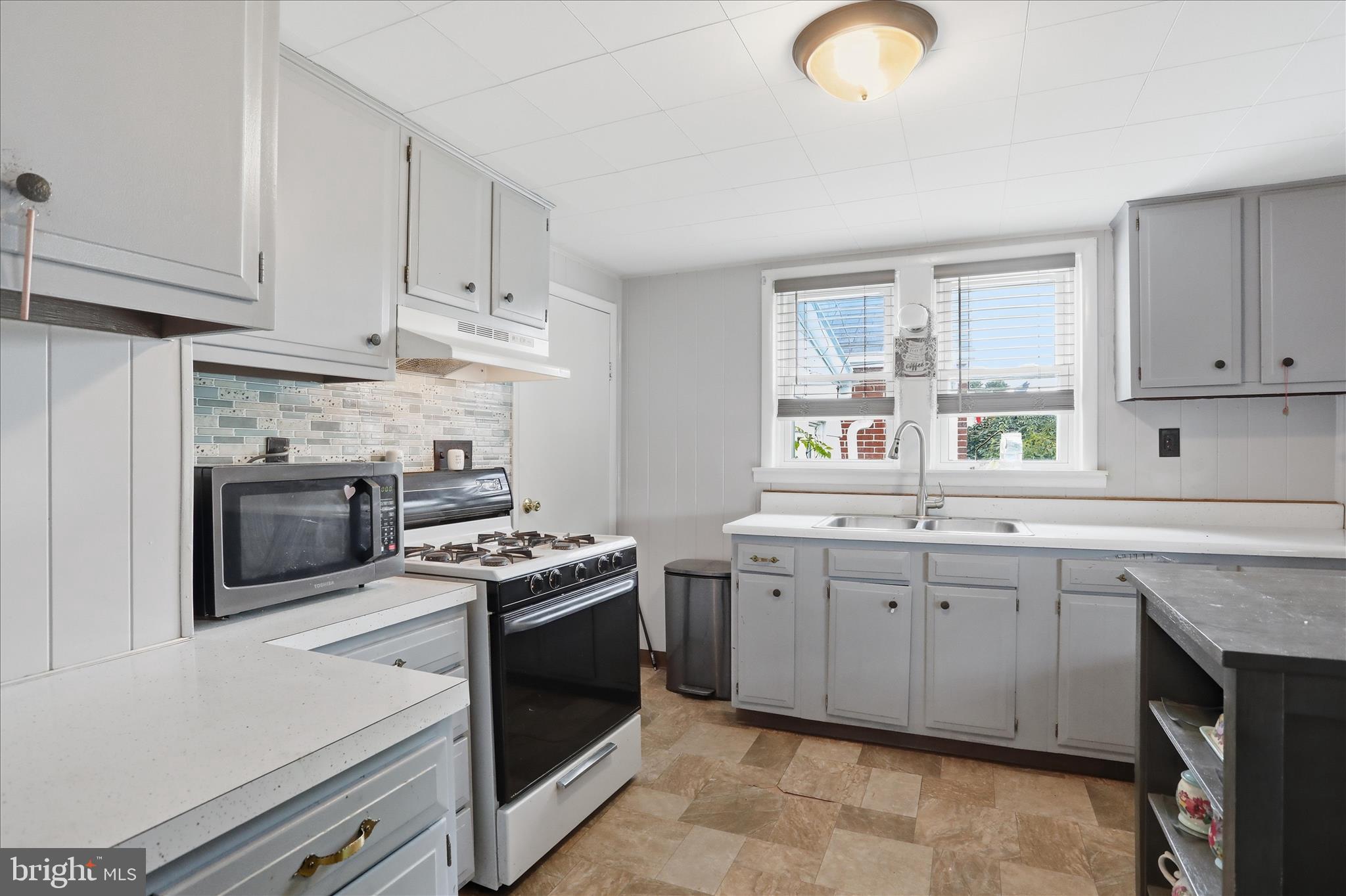 141 North Ridge Avenue Greencastle, PA 17225 - Photo 7 of 27 Kitchen