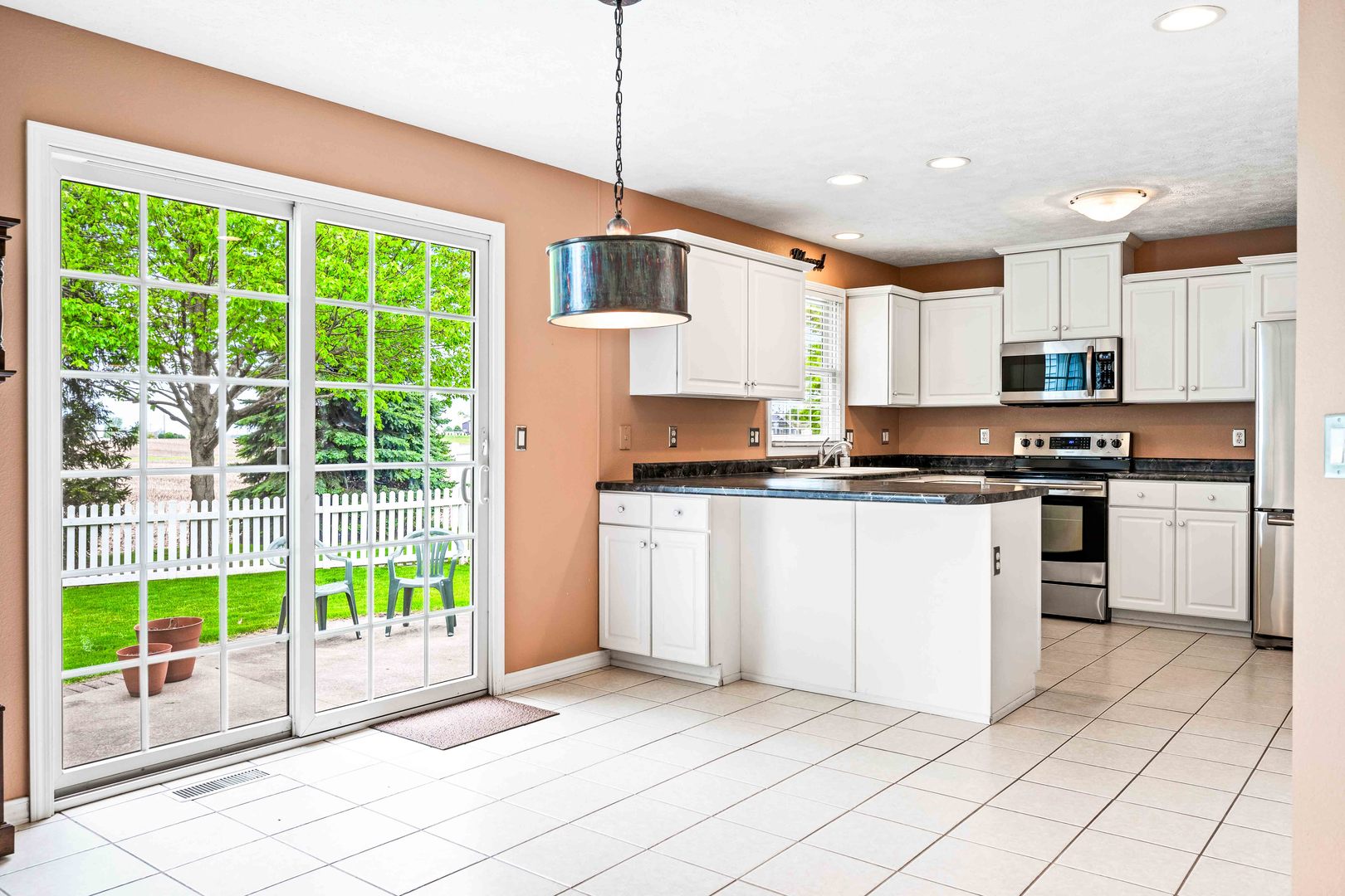 3708 Rave Road Bloomington, IL 61704 - Photo 15 of 45 Gallery Image 15