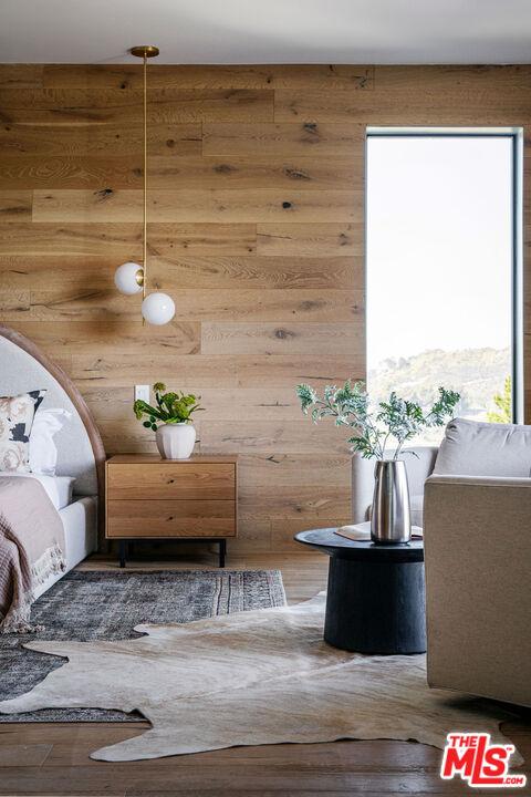 2181 Beech Knoll Road Los Angeles, CA 90046 - Photo 14 of 30 a view of living room with furniture and window