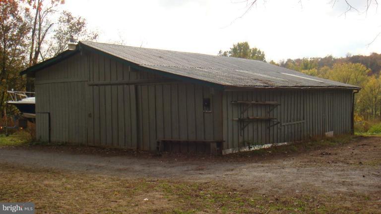 2635 Daisy Road Woodbine, MD 21797 - Photo 5 of 27 Barn