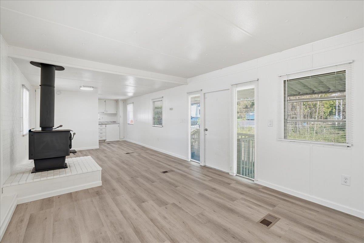 1525 Cold Springs Road, Unit 48 Placerville, CA 95667 - Photo 8 of 23 a view of a living room