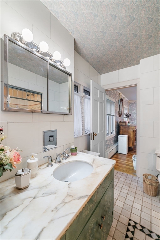 37 Stanley Road Swampscott, MA 01907 - Photo 19 of 40 Gallery Image 19
