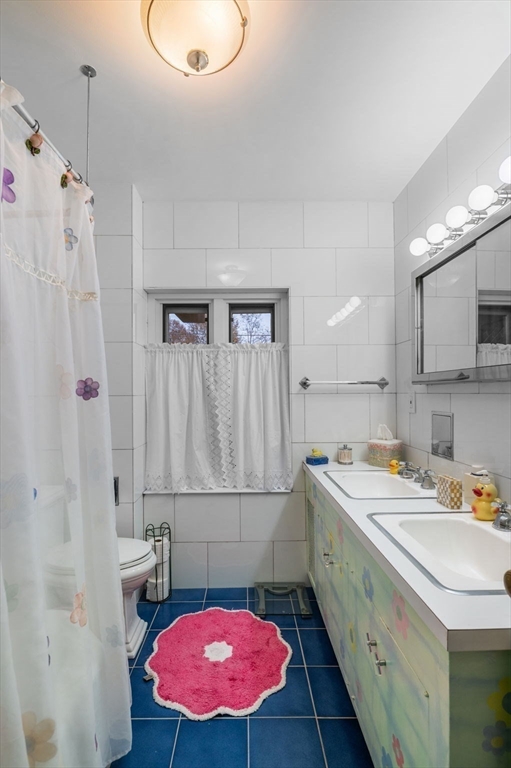 37 Stanley Road Swampscott, MA 01907 - Photo 21 of 40 Gallery Image 21