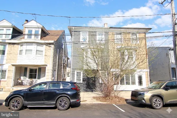 $3,300 | 14 Maple Street, Conshohocken, PA 19428