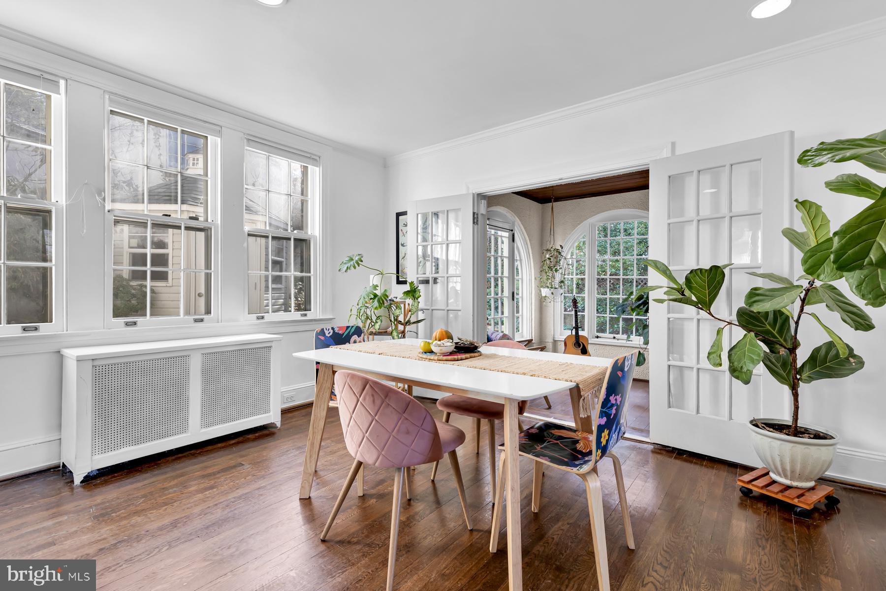 2303 Crest Road Baltimore, MD 21209 - Photo 15 of 35