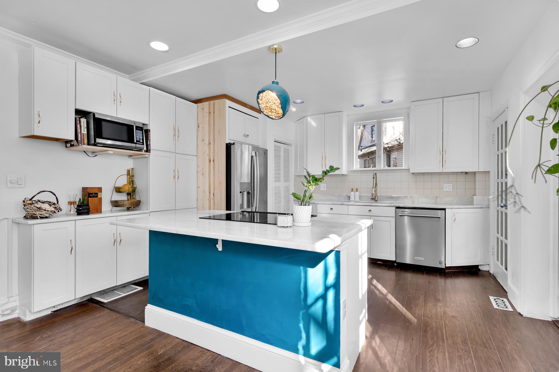 2303 Crest Road Baltimore, MD 21209 - Photo 19 of 35