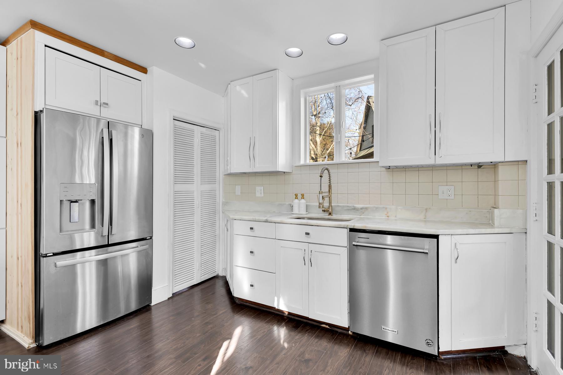 2303 Crest Road Baltimore, MD 21209 - Photo 21 of 35