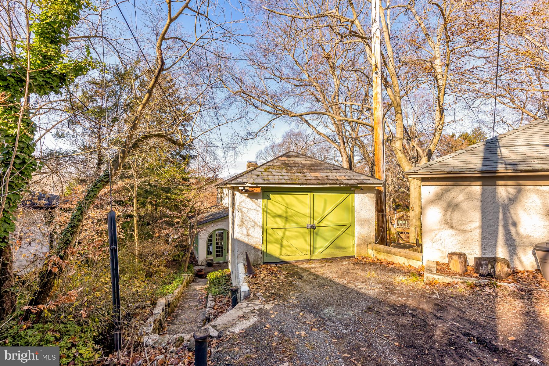 2303 Crest Road Baltimore, MD 21209 - Photo 33 of 35