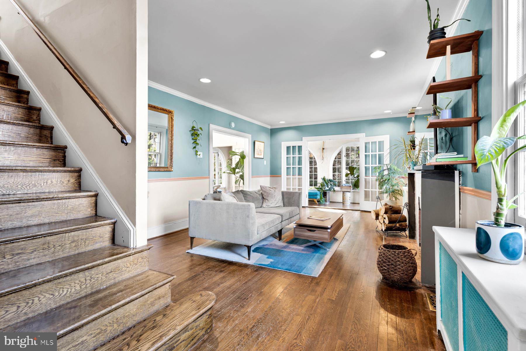 2303 Crest Road Baltimore, MD 21209 - Photo 7 of 35