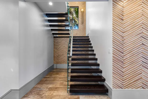 $16,490,000 | 14 Ocean Drive, Jupiter Inlet Colony, FL 33469