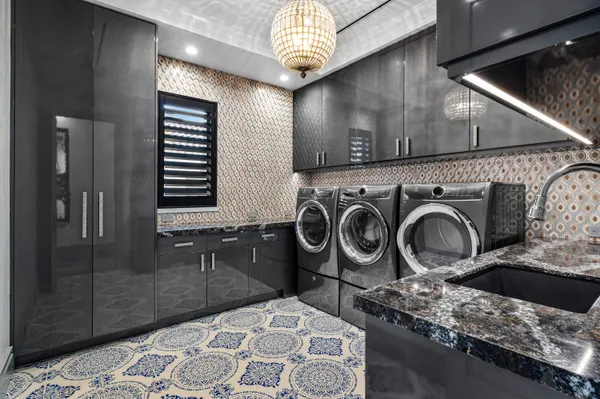 $16,490,000 | 14 Ocean Drive, Jupiter Inlet Colony, FL 33469