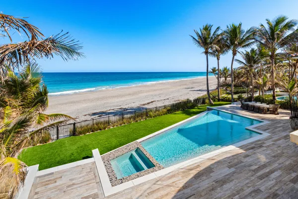 $16,490,000 | 14 Ocean Drive, Jupiter Inlet Colony, FL 33469